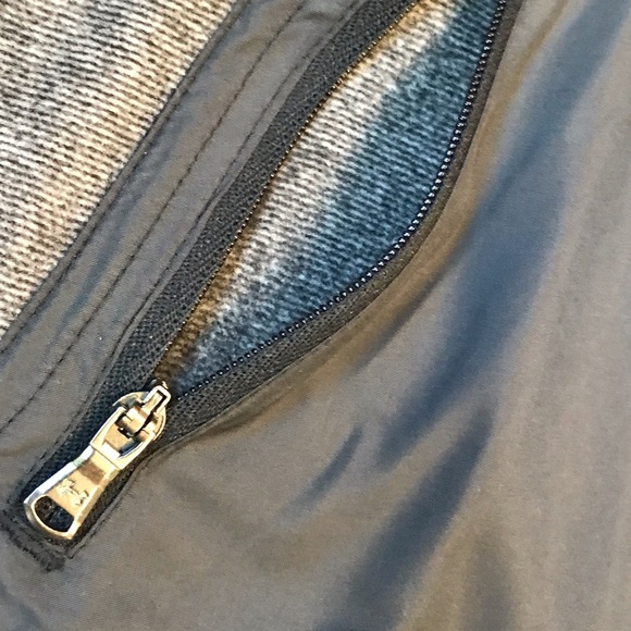 Under armor Size XL Cold gear infiltrated Under Armor vest !! New 🖤 - Picture 6 of 6